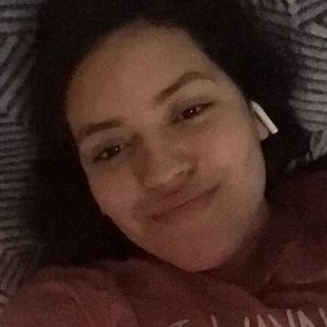 Meet your Posher, Isabella